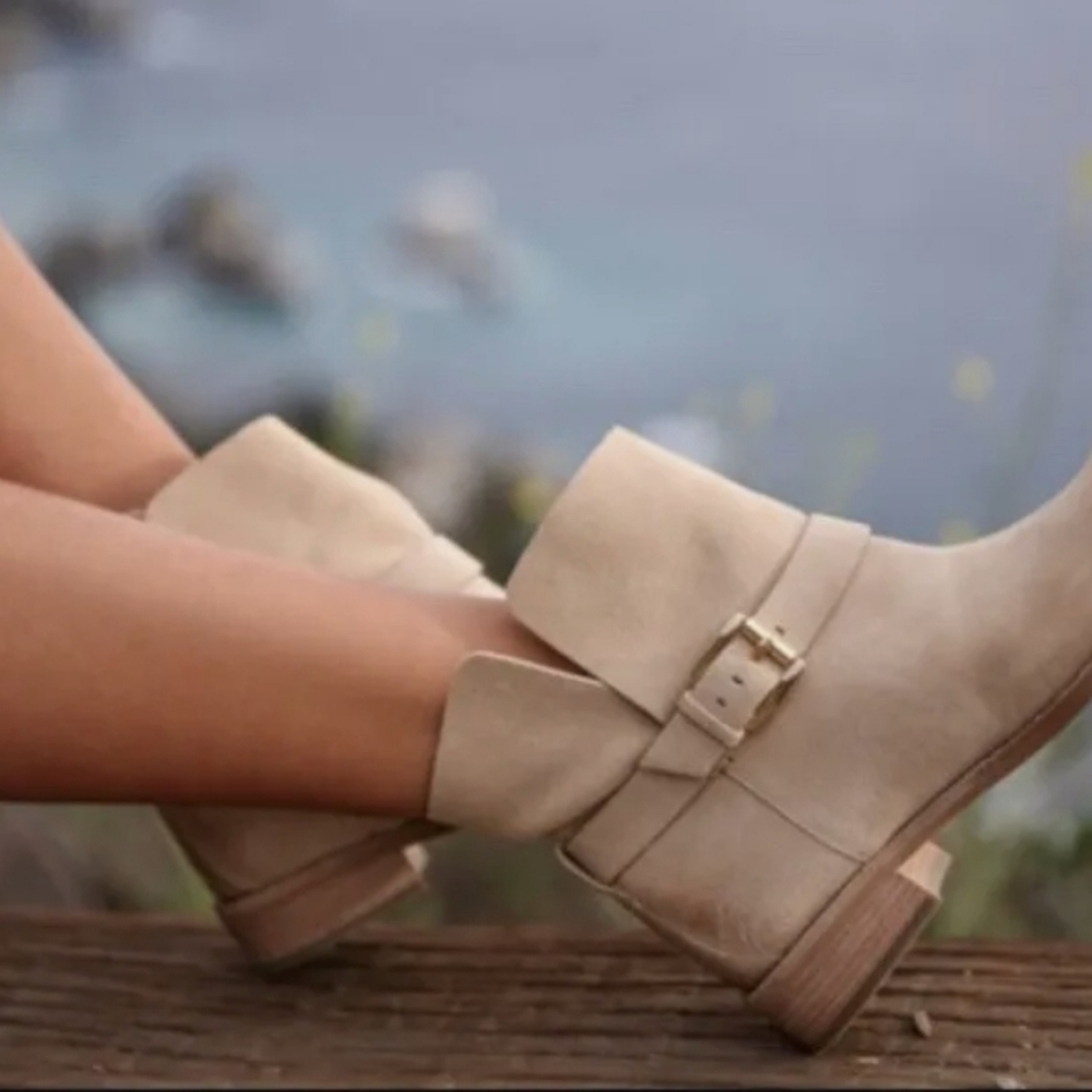 Michael Kors Jet Set Walton Boots